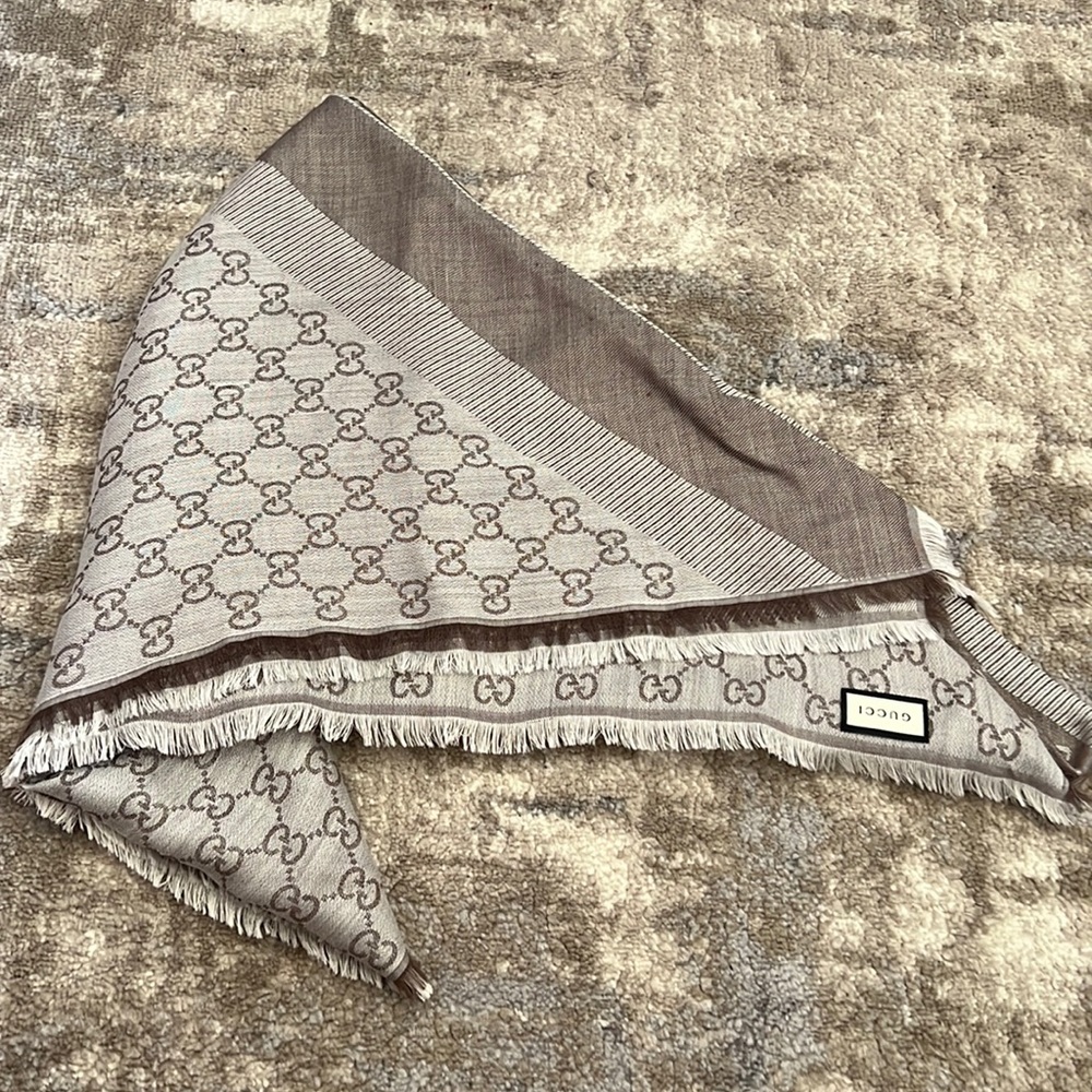 Gucci GG Jacquard Knitted Scarf.